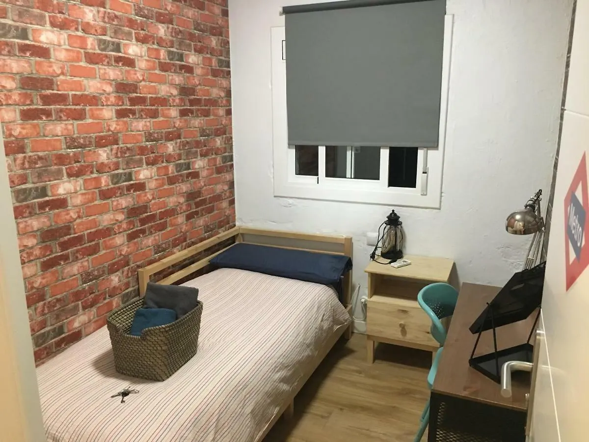 Practical Room: Barcelona-Fira-Airport L'Hospitalet de Llobregat Guest house